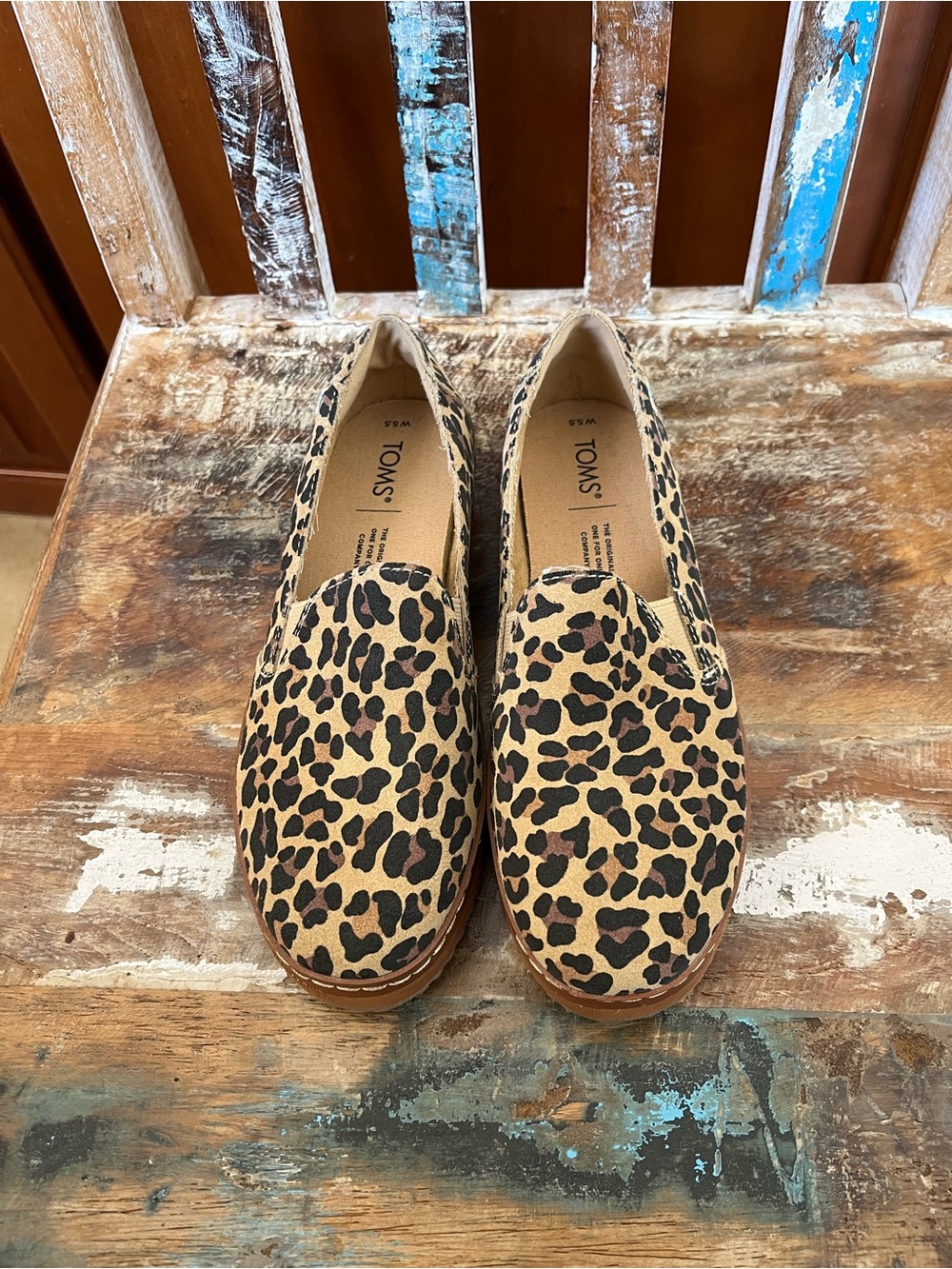 TOMS Leopard Print Slip On Shoes Women’s 5.5 Cheetah Animal Print Loafers Casual